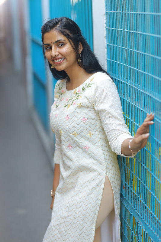 Floral Embroidered White Cotton Kurta