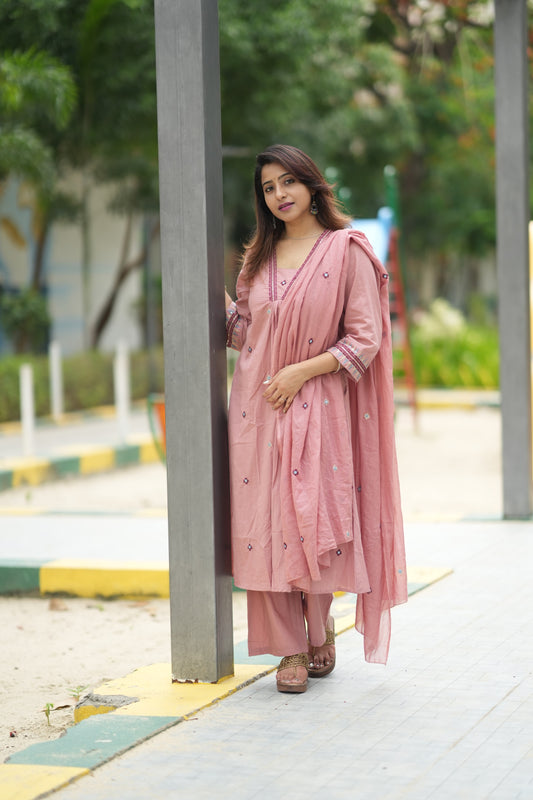 Nyra - 3pc pink embroidered kurta set