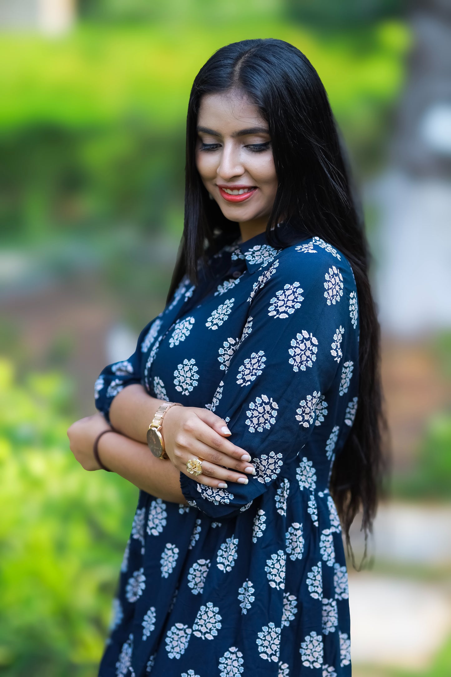 Thara - Deep blue midi dress