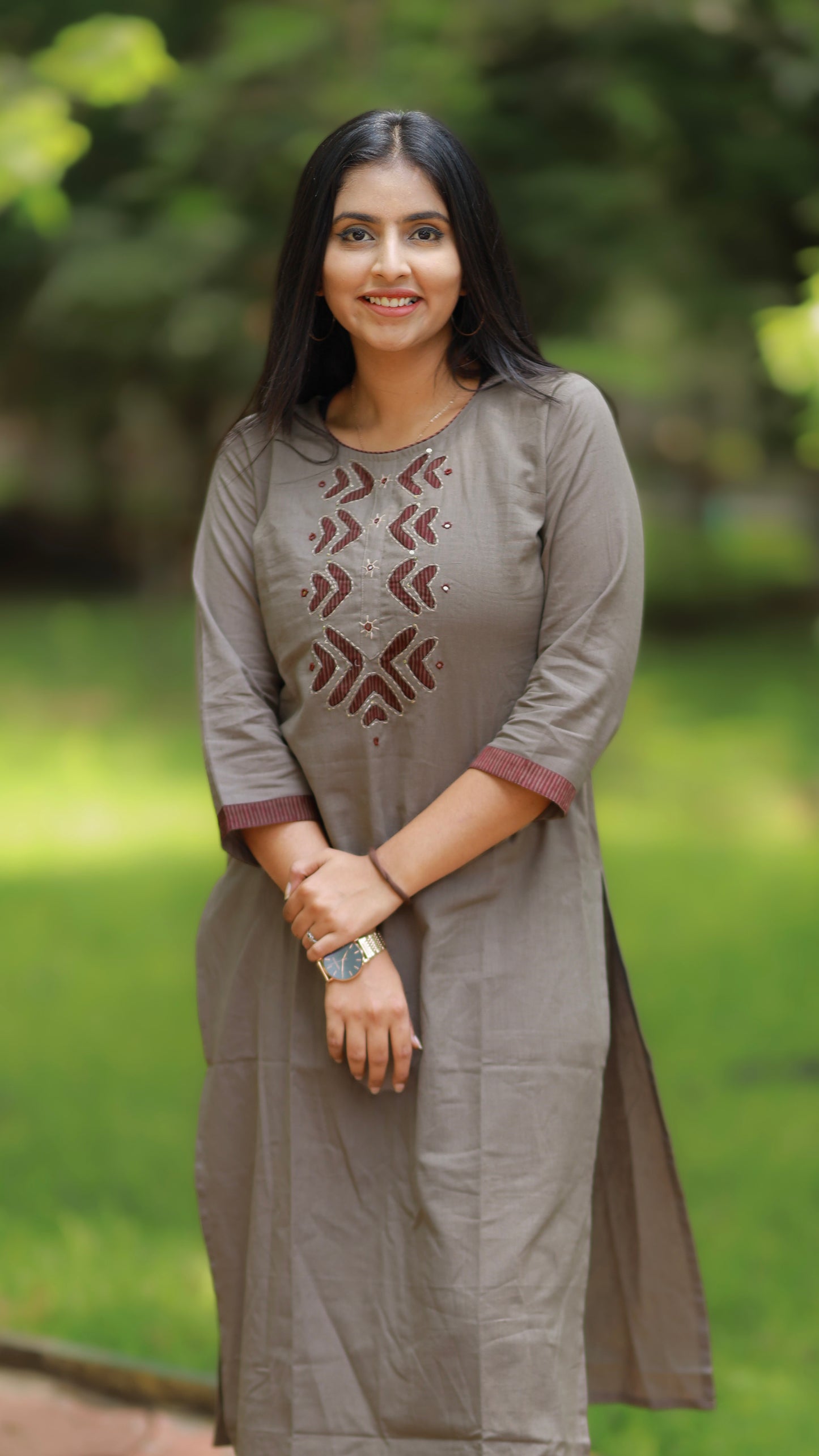 Dhiya - applique work kurta