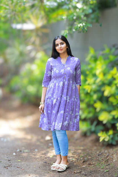 Laila - lavender midi dress