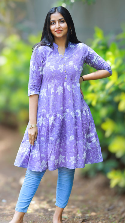 Laila - lavender midi dress