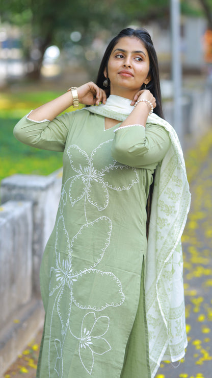 Graceful Green 3Pc Mul Cotton Kurta Set with Embroidery Details