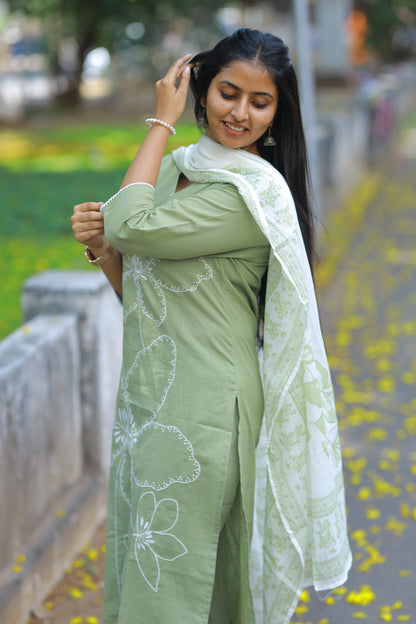 Graceful Green 3Pc Mul Cotton Kurta Set with Embroidery Details