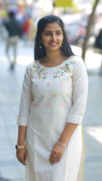 Floral Embroidered White Cotton Kurta