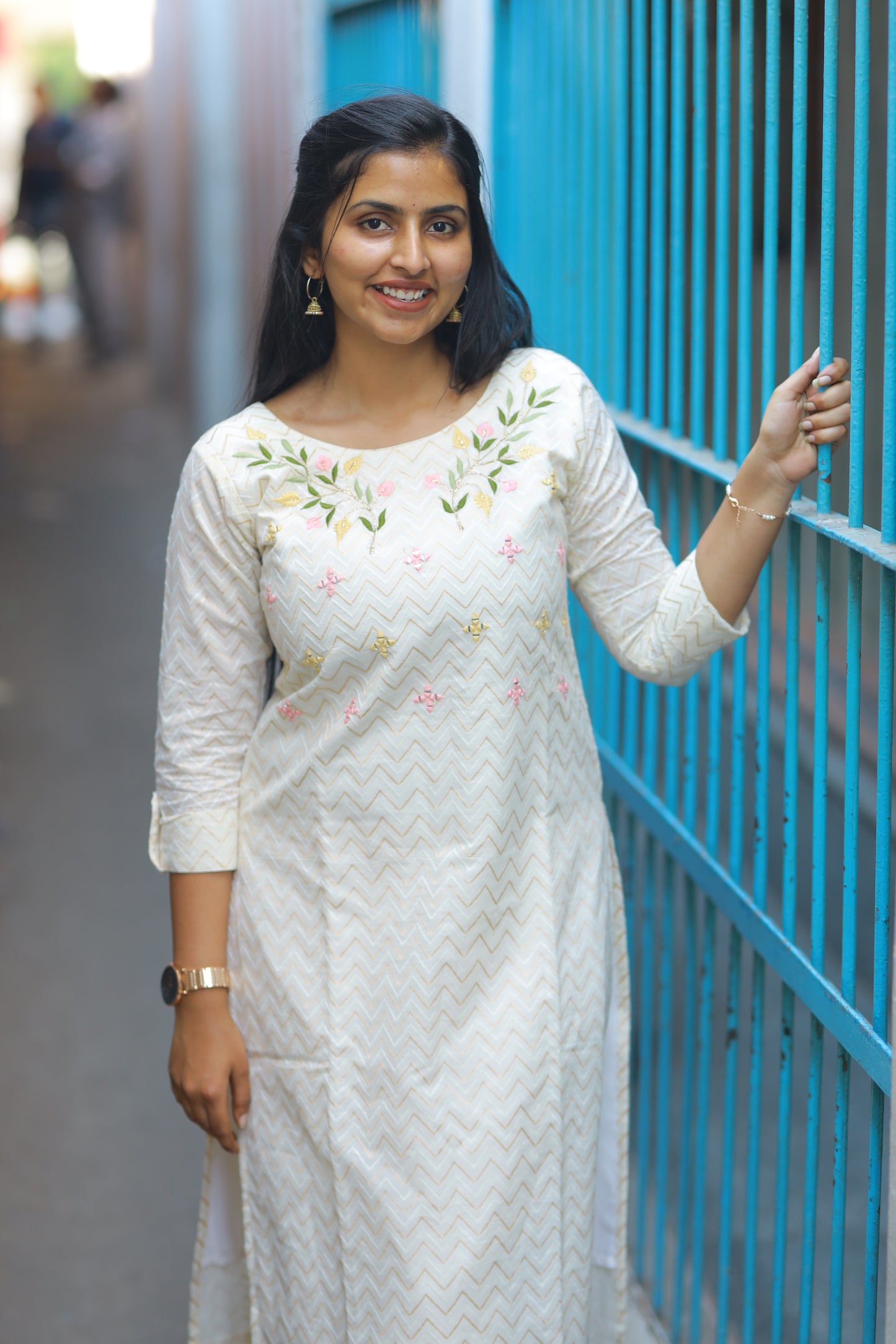 Floral Embroidered White Cotton Kurta
