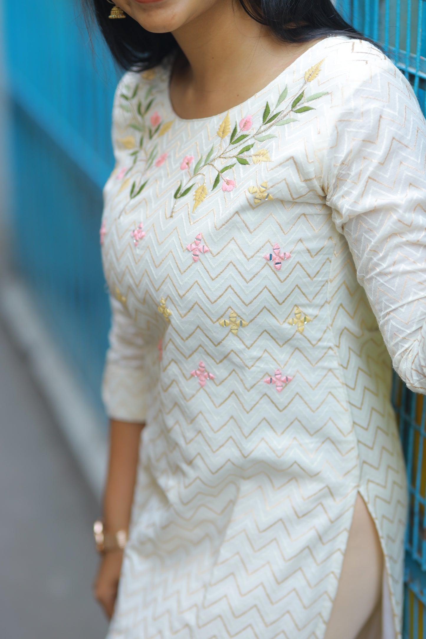 Floral Embroidered White Cotton Kurta