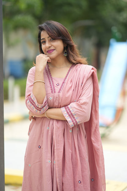 Nyra - 3pc pink embroidered kurta set