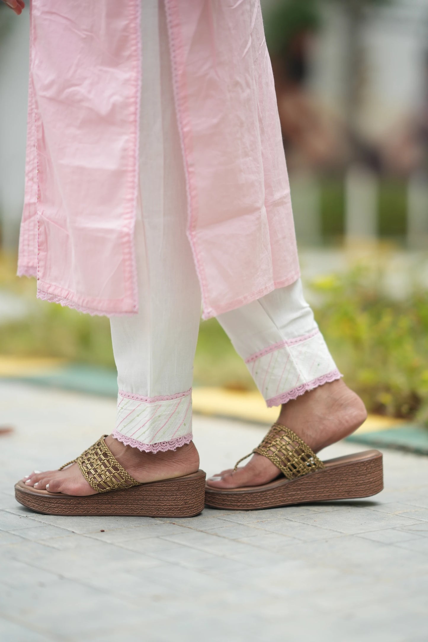 Singari - Baby pink embroidered kurta set